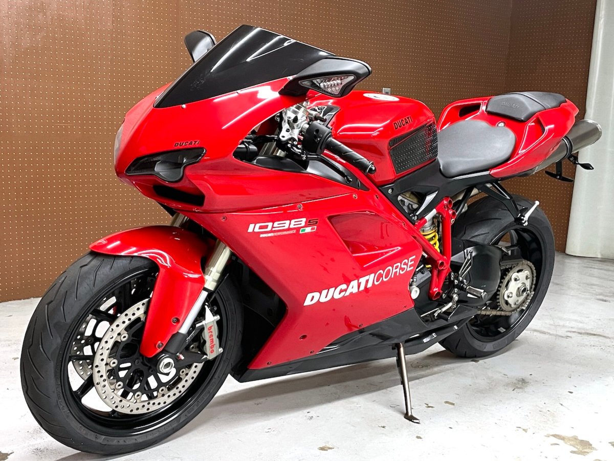 Ducati 848EVO 2015, рама ZDMH602AABB018657 – мотоцикл из Японии с аукциона IAUC, фото 2