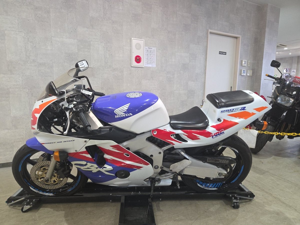 Honda CBR250RR 1992, рама MC22-1054576 – мотоцикл из Японии с аукциона IAUC, фото 2