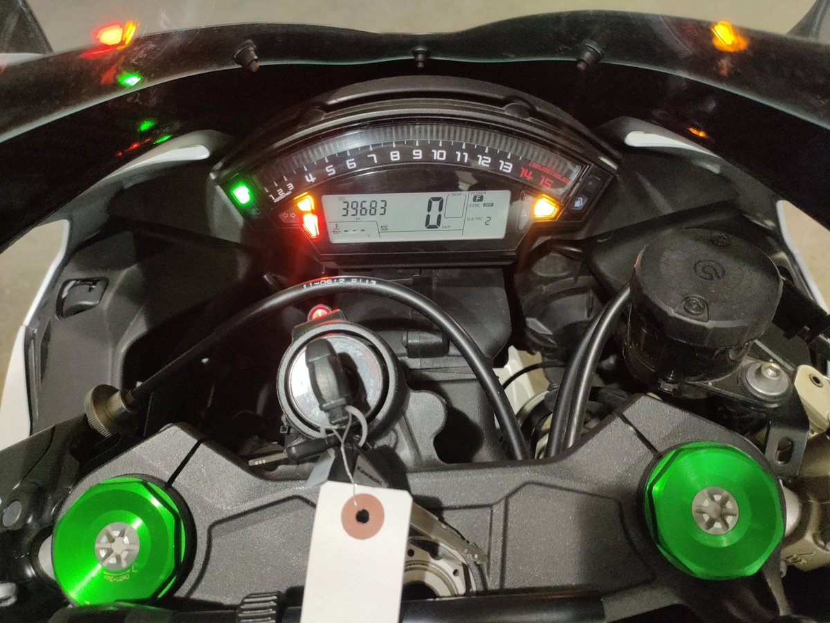 Kawasaki NINJA ZX-10R 2018, рама JKAZXT00SSA009719 – мотоцикл из Японии с аукциона JBA, фото 5