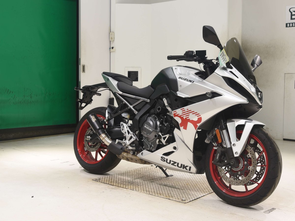 Suzuki GSX-8R 2024, рама EM1AA-102839 – мотоцикл из Японии с аукциона BDS, фото 3