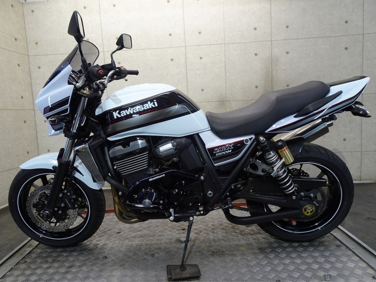 Kawasaki ZRX1200 DAEG 2012, рама ZRT20D-010040 – мотоцикл из Японии с аукциона IAUC, фото 2