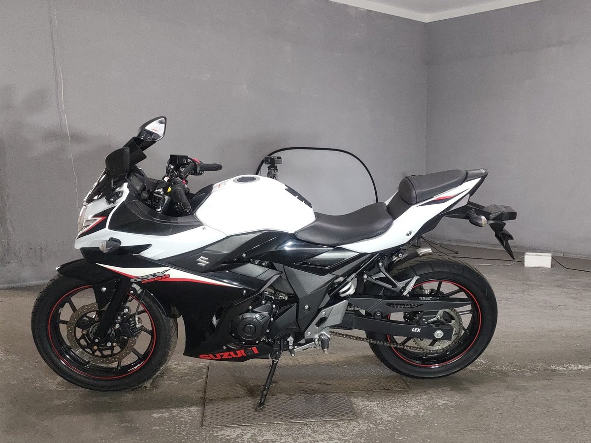 Suzuki GSX250R, рама LC6DN11AZ01111458 – мотоцикл из Японии с аукциона JBA, фото 2