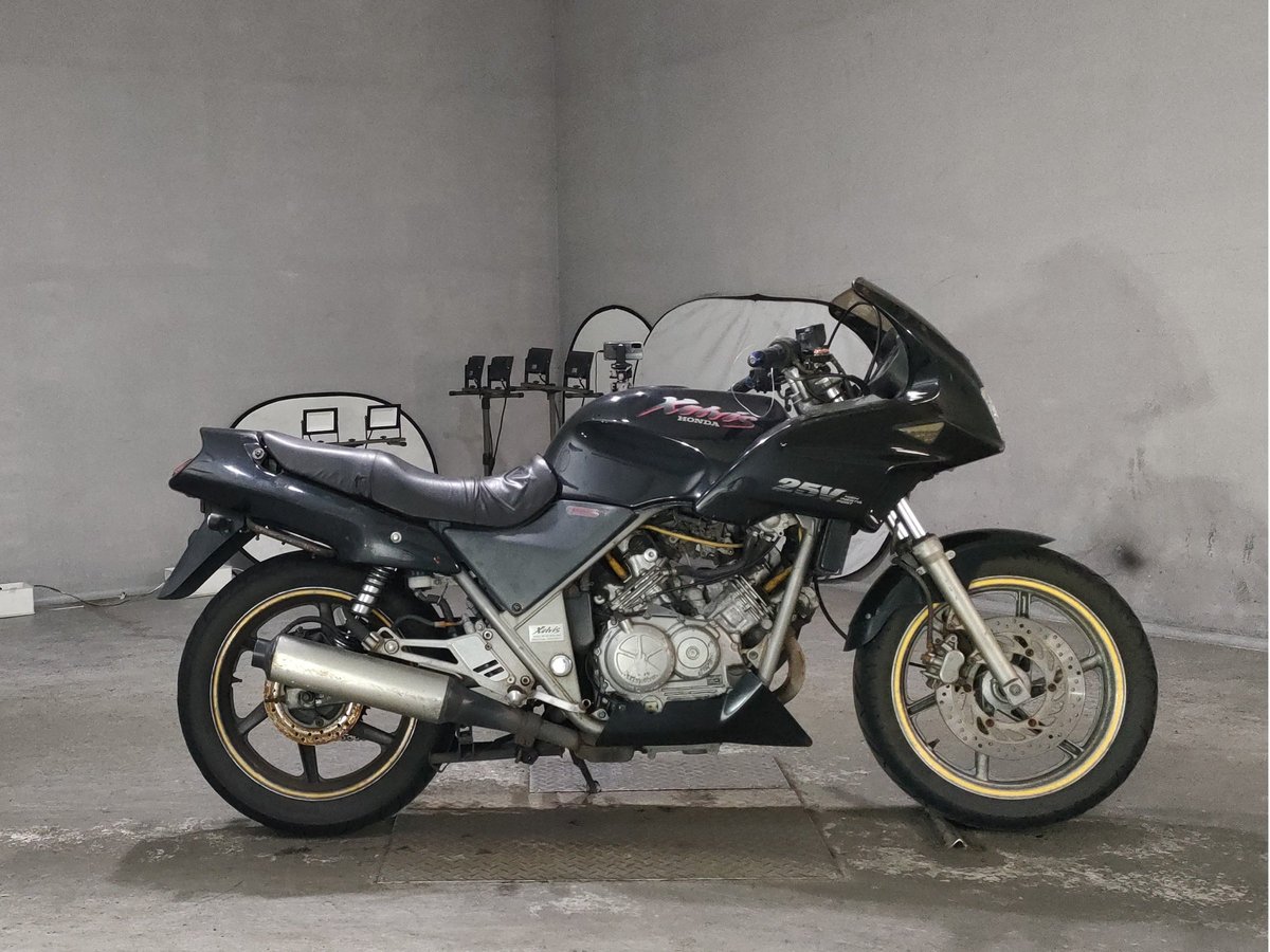 Honda VT250F XELVIS 1992, рама MC25-1000537 – мотоцикл из Японии с аукциона JBA, фото 1