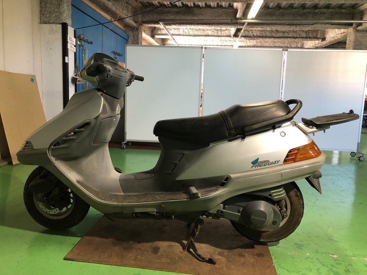 Honda FREEWAY 1989, рама MF03-1018289 – мотоцикл из Японии с аукциона IAUC, фото 2