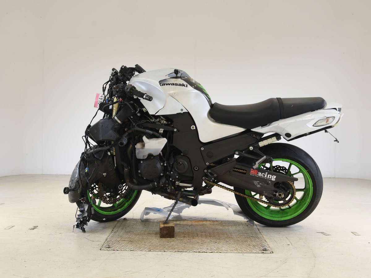 Kawasaki ZZ-R1400 2008, рама ZXT40C-007106 – мотоцикл из Японии с аукциона BDS, фото 2