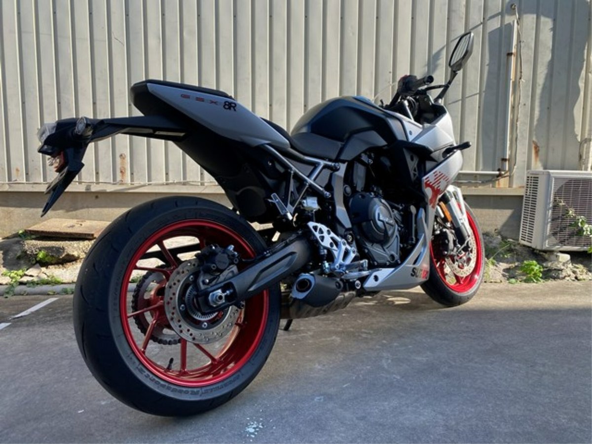 Suzuki GSX-8R 2024, рама EM1AA-100927 – мотоцикл из Японии с аукциона IAUC, фото 4