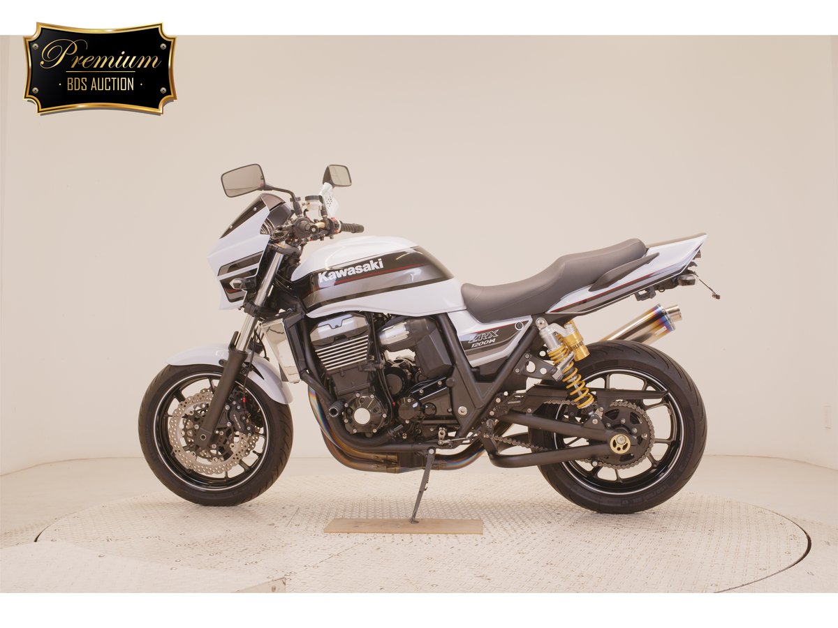 Kawasaki ZRX1200 DAEG 2012, рама ZRT20D-010288 – мотоцикл из Японии с аукциона BDS, фото 2