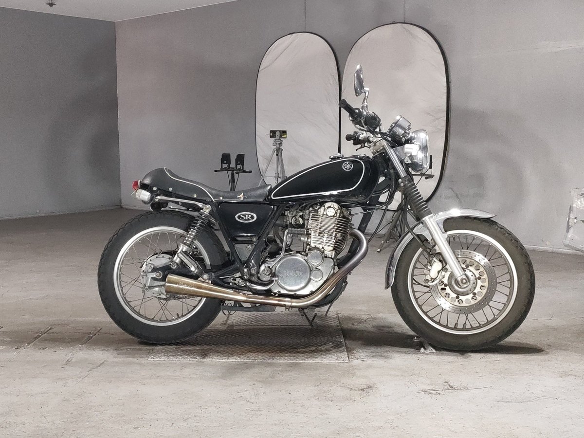 Yamaha SR400 2004, рама RH01J-012363 – мотоцикл из Японии с аукциона JBA, фото 1