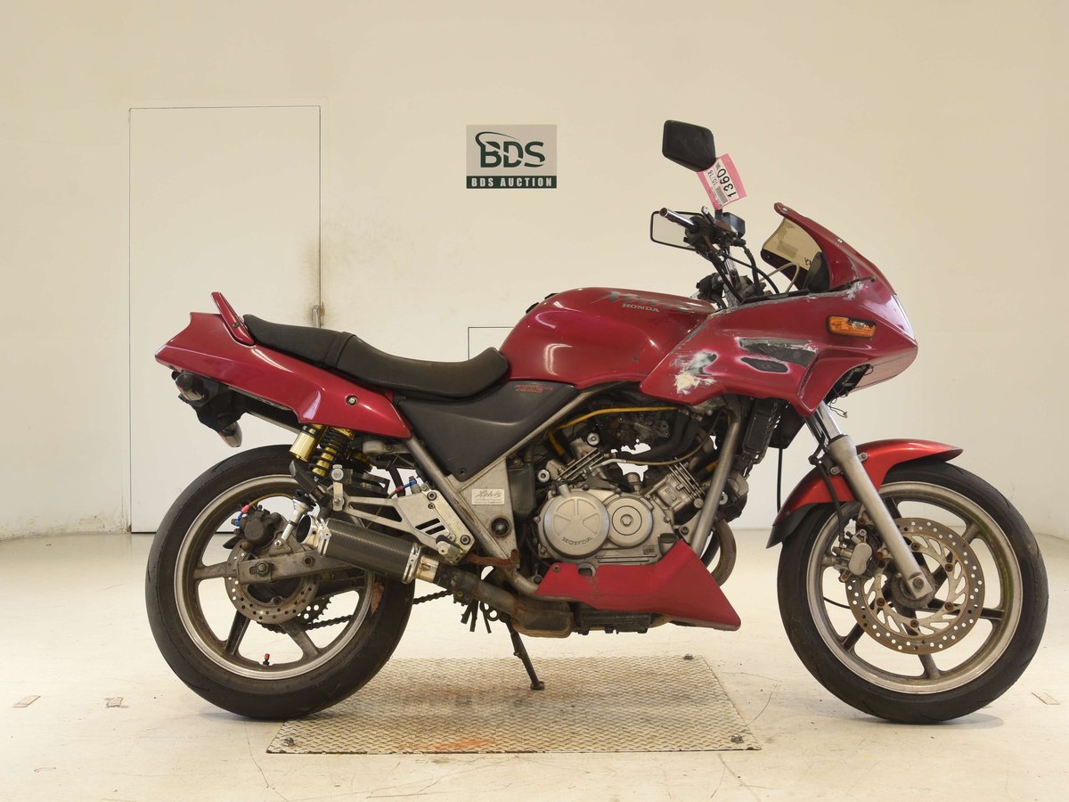 Honda VT250F XELVIS 1992, рама MC25-1003110 – мотоцикл из Японии с аукциона BDS, фото 1