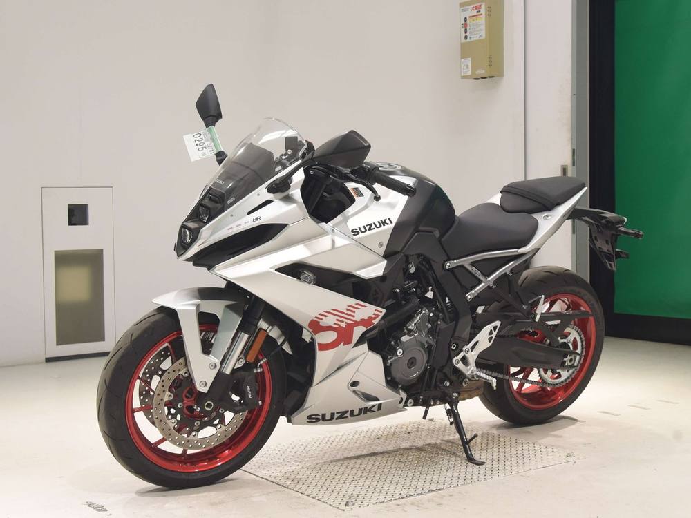 Suzuki GSX-8R 2024, рама EM1AA-100927 – мотоцикл из Японии с аукциона BDS, фото 4