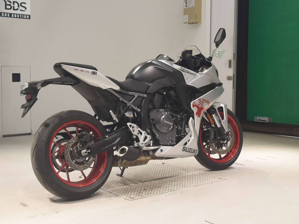 Suzuki GSX-8R 2024, рама EM1AA-100927 – мотоцикл из Японии с аукциона BDS, фото 5