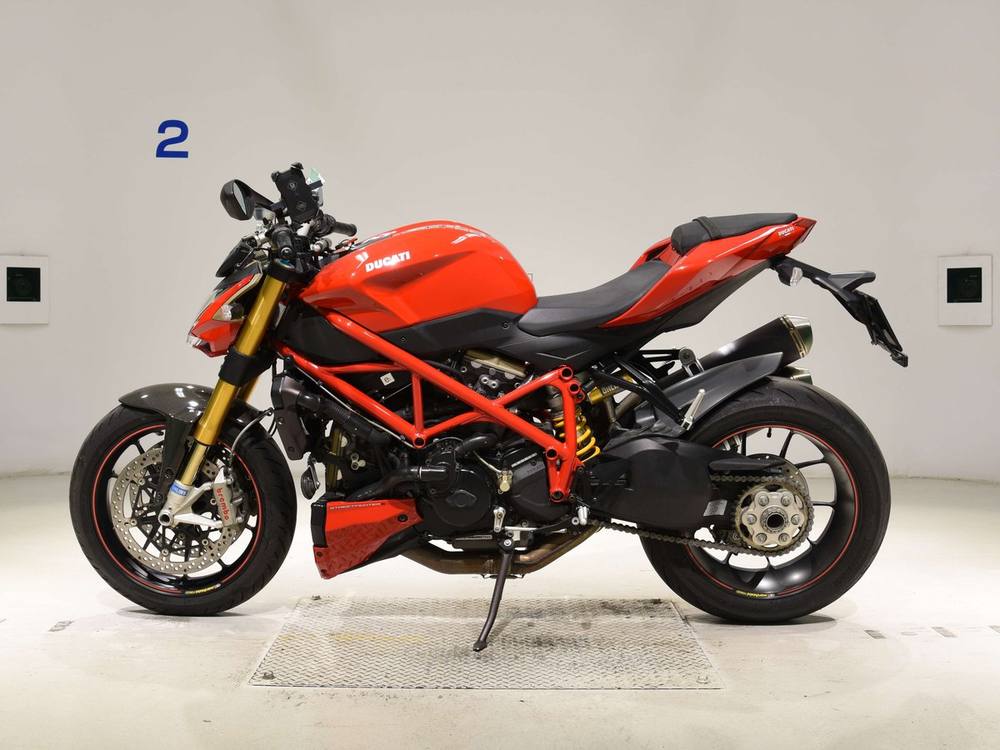 Ducati STREETFIGHTER 1098S 2013, рама ZDMF100AADB014688 – мотоцикл из Японии с аукциона BDS, фото 2