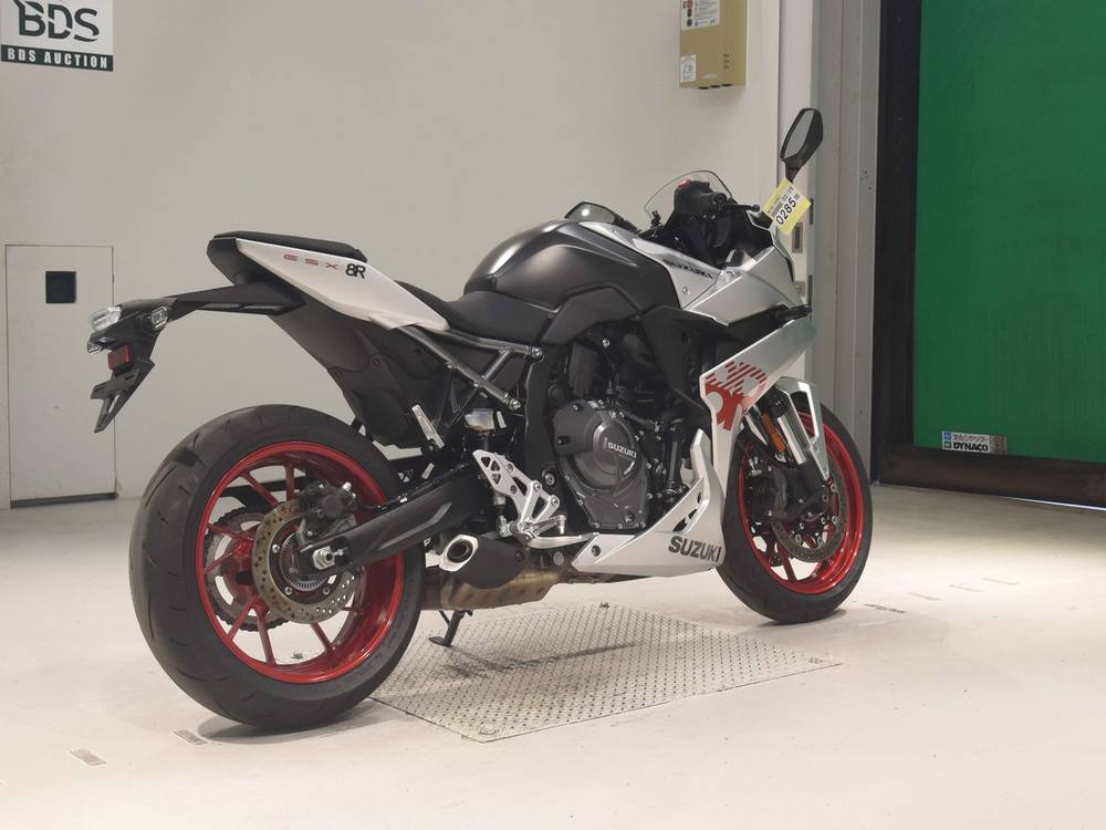 Suzuki GSX-8R 2024, рама EM1AA-100927 – мотоцикл из Японии с аукциона BDS, фото 5
