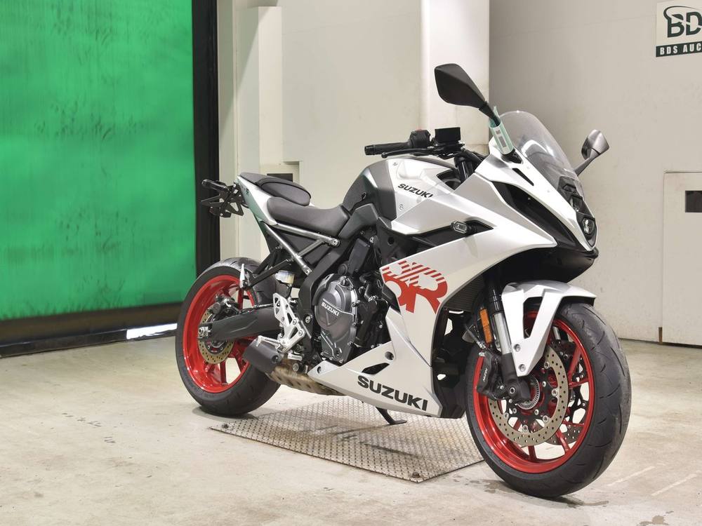 Suzuki GSX-8R 2024, рама EM1AA-101872 – мотоцикл из Японии с аукциона BDS, фото 3