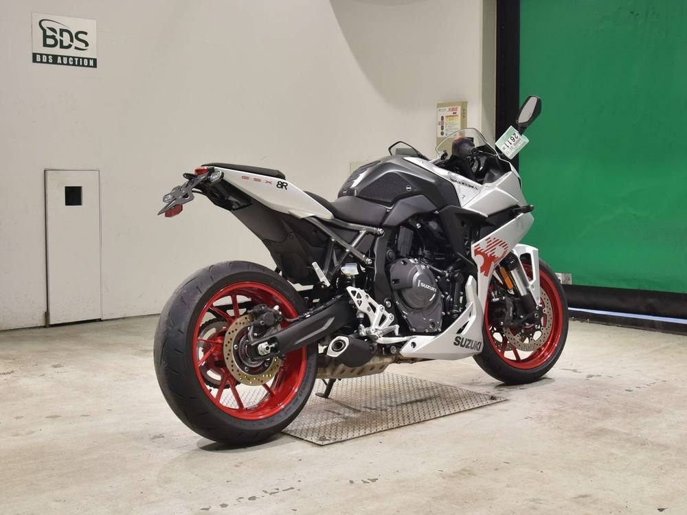 Suzuki GSX-8R 2024, рама EM1AA-101872 – мотоцикл из Японии с аукциона BDS, фото 5